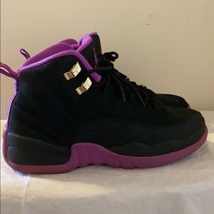 Jordan retro 12 Hyper Violet